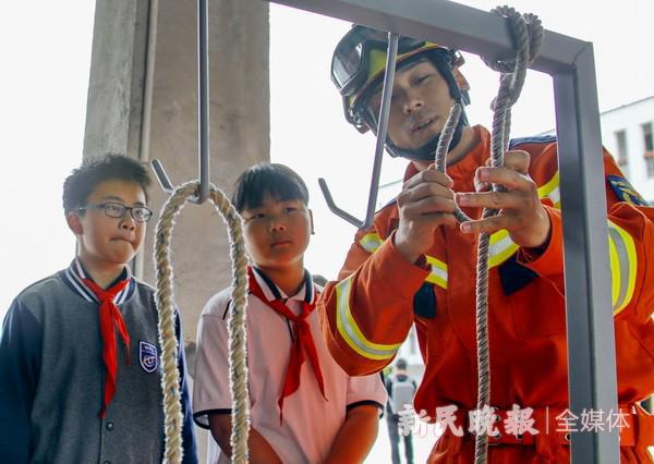 參與消防實(shí)訓(xùn) 校共育共筑平安校園(圖4)