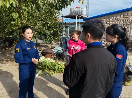 白城市消防救援支隊(duì)開(kāi)展農(nóng)村消防安全直播宣傳活動(dòng)(圖2)