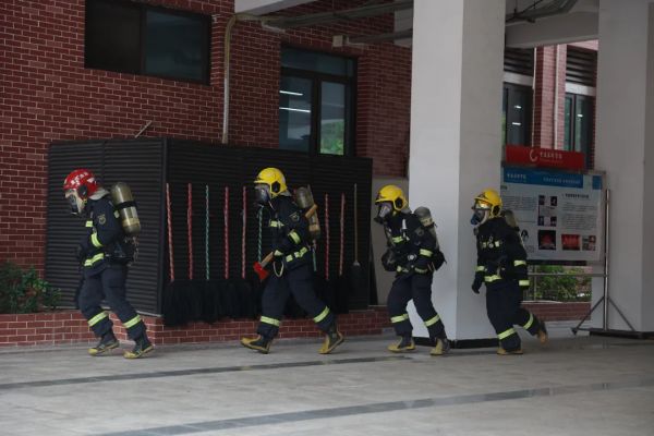 北京理工大學(xué)2024年消防報(bào)警系統(tǒng)加裝項(xiàng)目競(jìng)爭(zhēng)性談判公告(圖1)