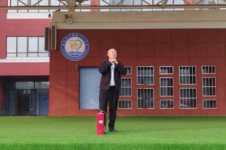 全民消防 生命至上 ——西安市浐灞十六小開展消防安全演練活動(dòng)(圖3)