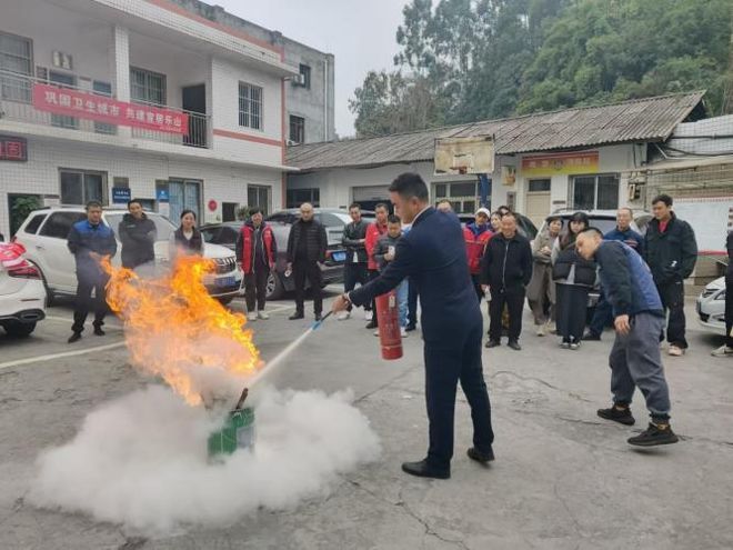 青春志愿·守護(hù)生命 應(yīng)急安全志愿服務(wù)進(jìn)社區(qū)活動（二）(圖7)