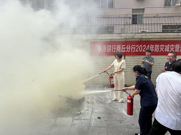 2024年福建省消防救援總隊火災(zāi)調(diào)查技術(shù)中心消防技術(shù)員和文員招聘4名公告(圖1)