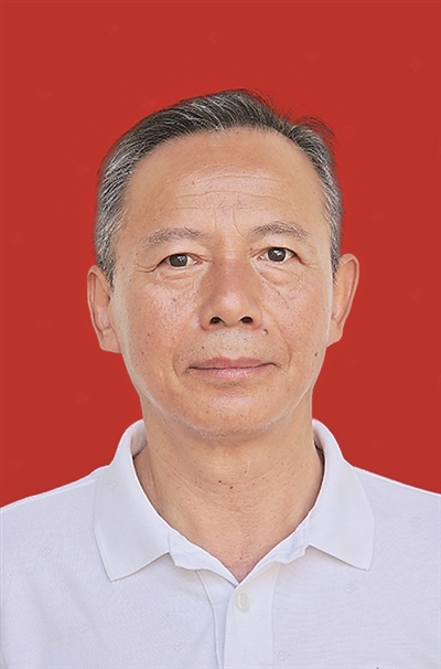 全國(guó)敬業(yè)奉獻(xiàn)模范候選人(圖1)