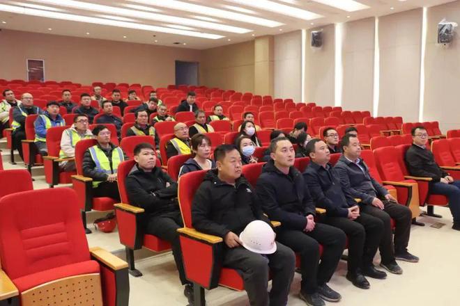 晉城消防沁水大隊對轄區(qū)建筑工地施工人員開展消防培訓(xùn)演練活動(圖2)