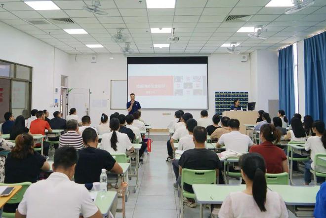 消防科普“久久為功” “請進(jìn)來+走出去”為教職工送上消防安全“大禮包”(圖4)