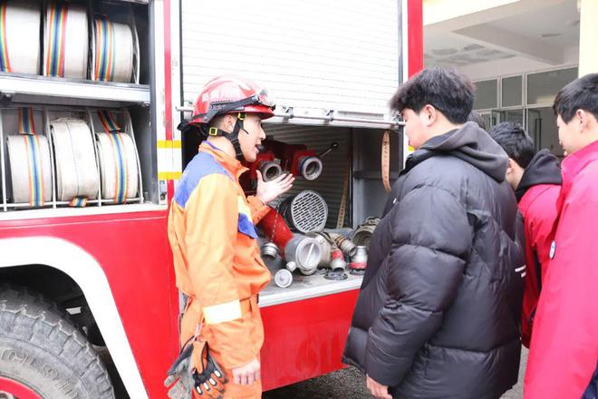 護航開學季 筑牢防火線！青川消防上好消防安全“開學第一課”(圖3)