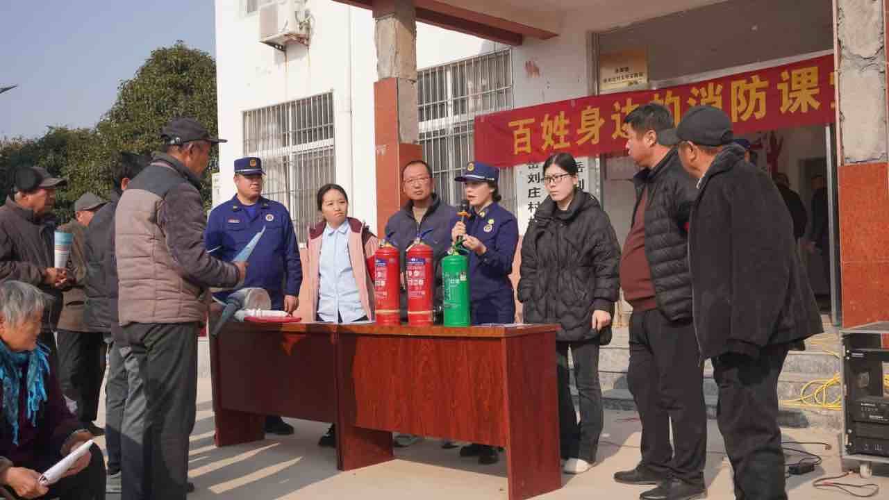 接地氣更聚人氣！“百姓身邊的消防課堂”(圖3)