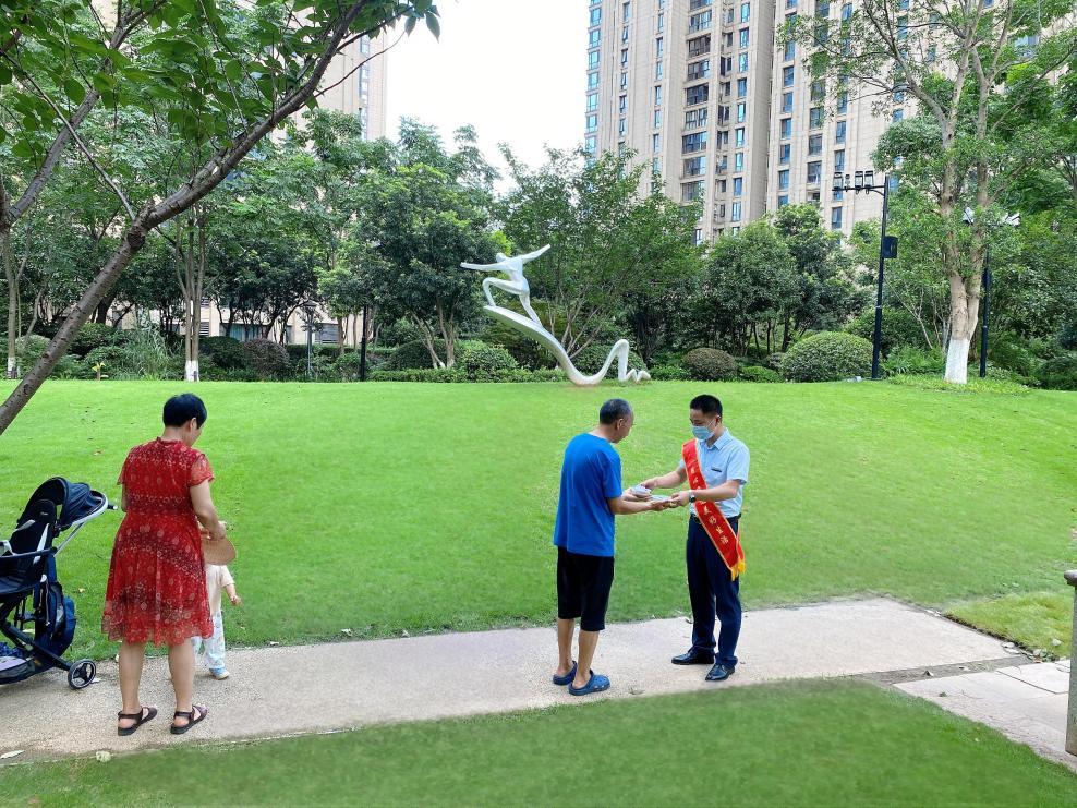 金茂服務(wù)：長(zhǎng)期主義開(kāi)出絢麗之花見(jiàn)證城市十年蛻變(圖3)