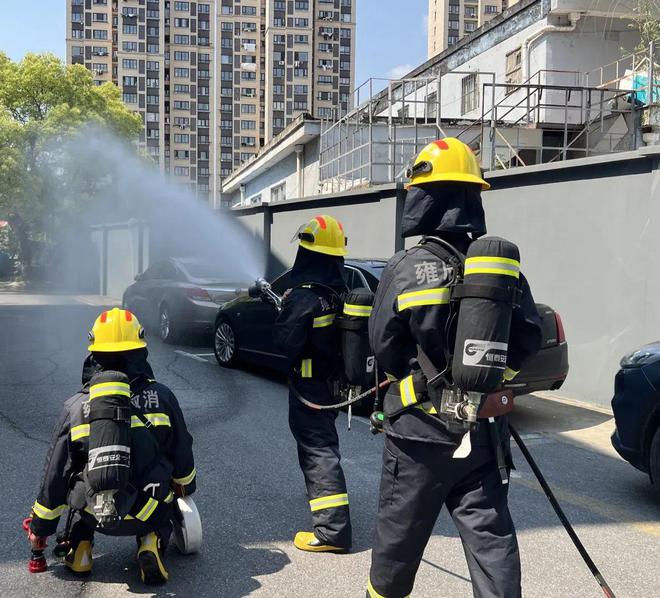 閔行這個(gè)園區(qū)有了消防站還配了專業(yè)消防車……(圖5)