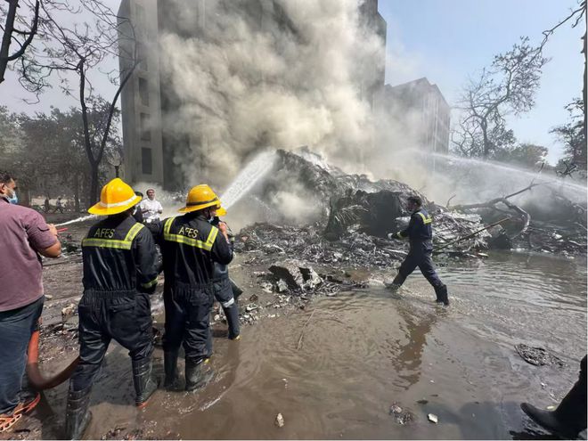 印度客機30秒內(nèi)墜毀唯一幸存者夾縫逃生(圖6)